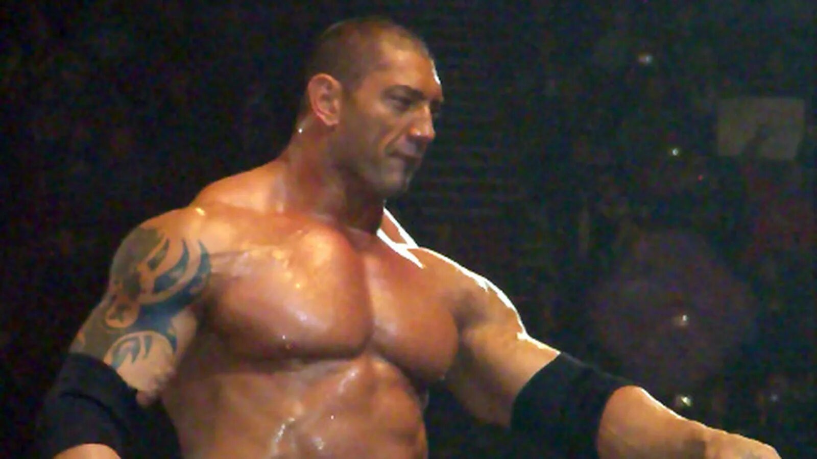 Дэйв батиста wwe 2005. Дэйв батиста дюна. Dave batista wwe. Батиста фамилия. Батиста wwe.