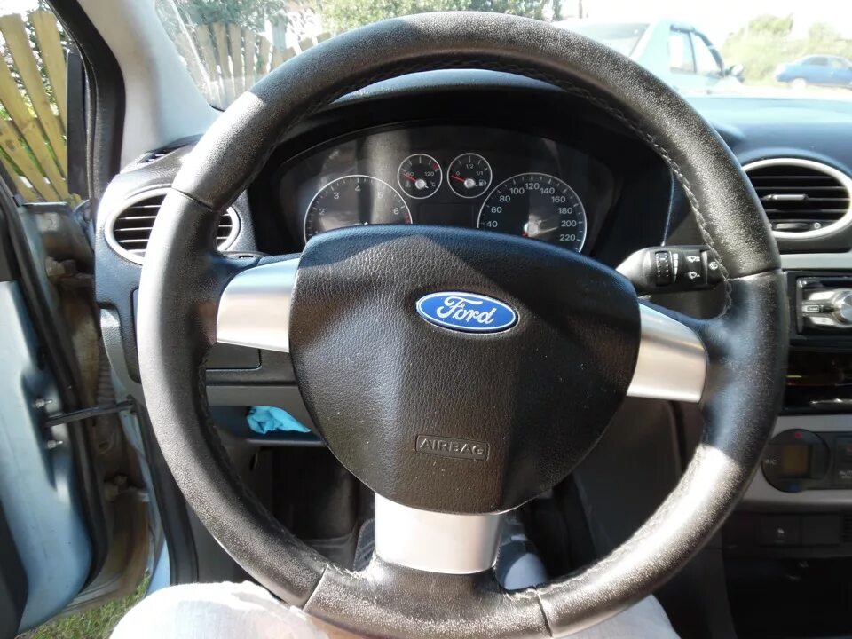 Оплетка руля ford transit 2008. Руль форд фокус 2 3 спицы. Ford transit руль кожаный. Оплетка форд транзит. Кожаная оплетка на руль форд фьюжн.