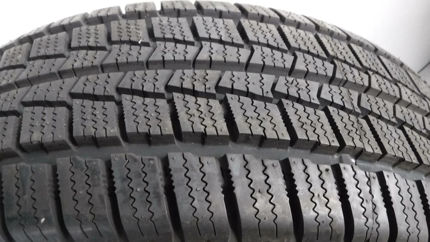 Ханкук оренбург. Hankook winter rw06. hankook winter i cept w605. шина ханкук rw зима нешип. hankook шины страна производитель.