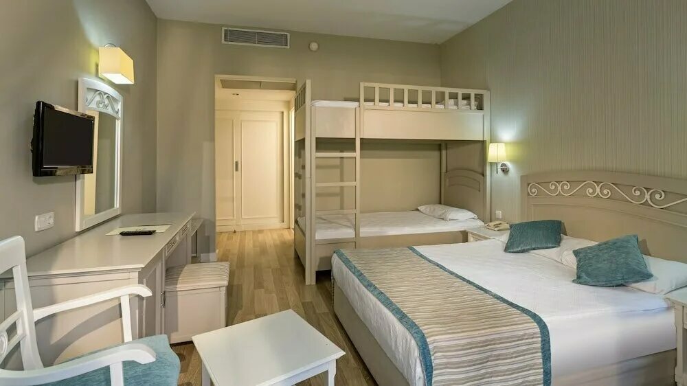 Bunkbed room что это за номер. Bunkbed room что это за номер. Sunis kumkoy beach resort spa 5. Кемер кристал аура бич резорт 5. Seamelia beach resort spa 5 турция сиде турция.