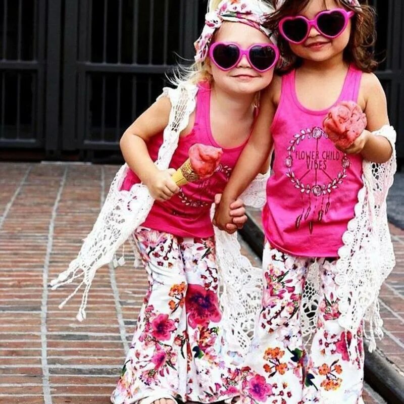 Взрослые в детской одежде. Игрушки для мужчин. Костюм малыша на взрослого. Дольче габбана детская коллекция 2017. Костюм малыша на взрослого.