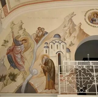 Фрески на стенах храма