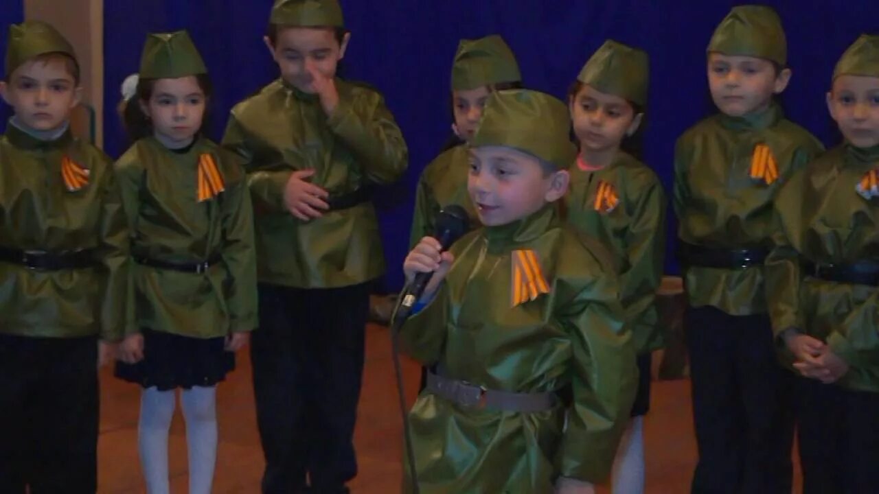 День Победы в детском саду. День Победы в ДОУ. Утренник 9 мая. Утренник ко Дню Победы. День победы в детском саду видео