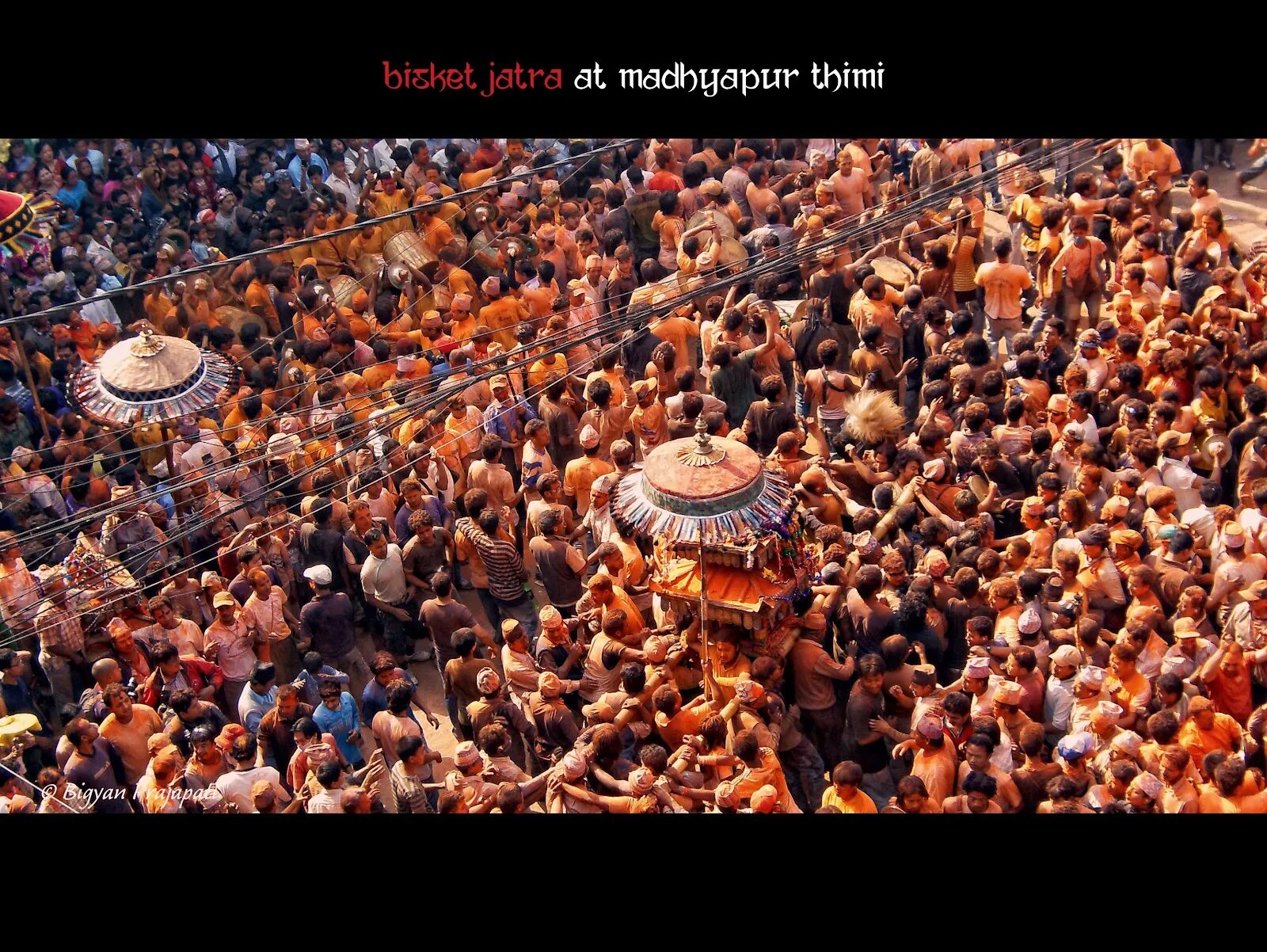 Бискет джатра. Фестиваль бискет джатра. фестиваль бискет джатра бхактапур. новый год в непале. фестивали непала.