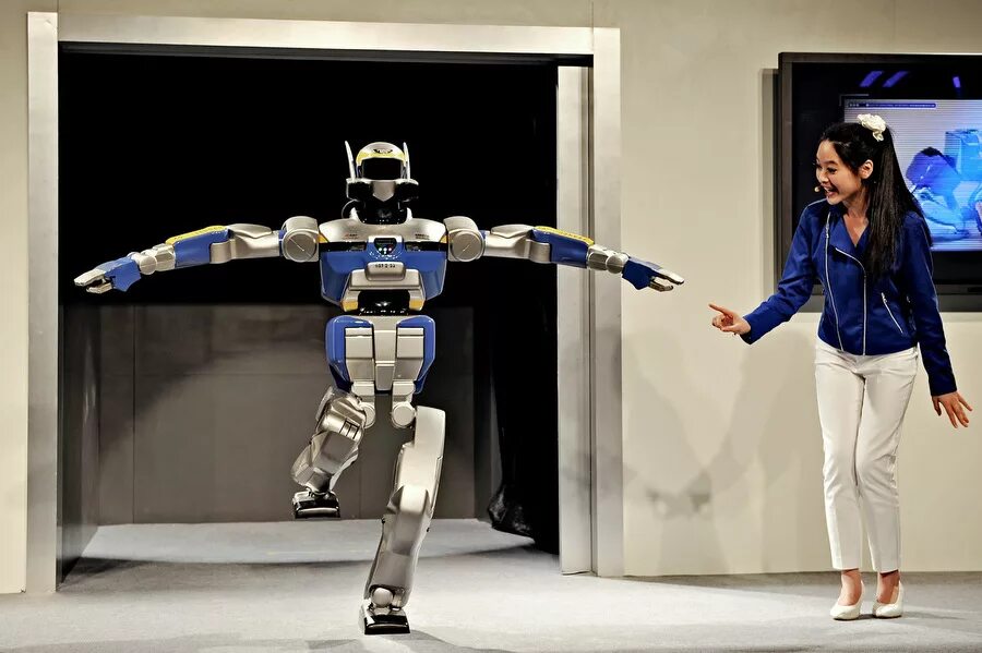 Где робот танцует. Танцующий робот. Танец робота. Робот танцует. Робот танцор.