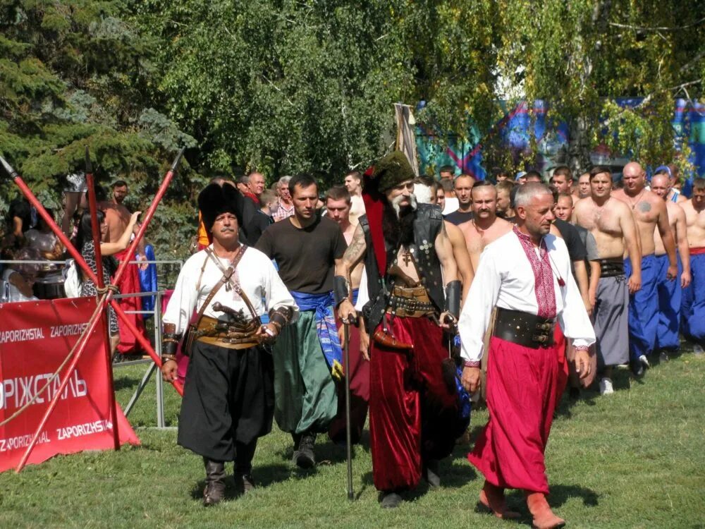 Почему запорожские казаки. Запорожские казаки. Запорожские казаки фото. Современные казаки на Украине. Современные запорожские казаки.
