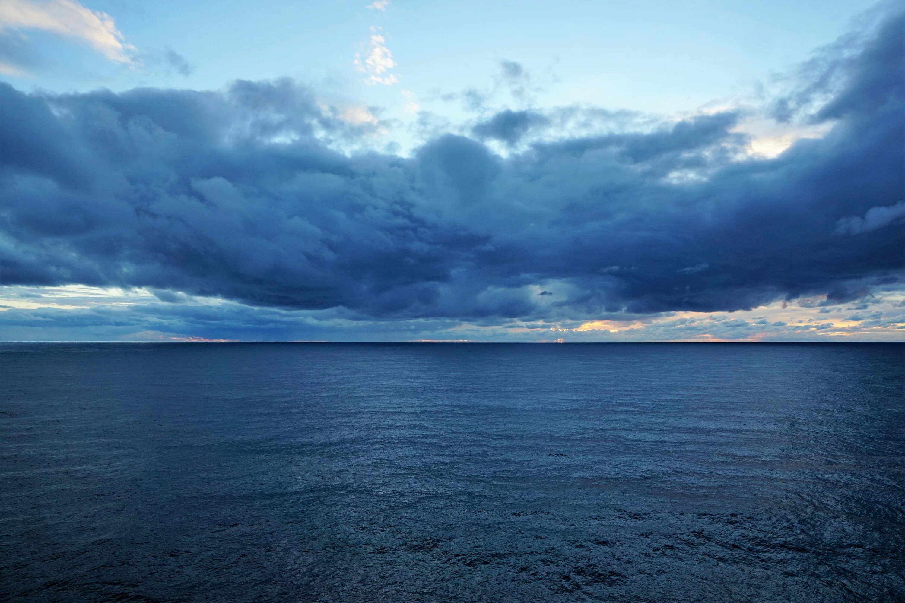 Море Горизонт. Облака над морем. Море облаков. Тихое море.