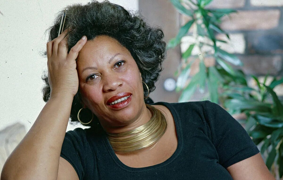 Известные кубинские. Тони Моррисон. Тони Моррисон писательница. Beloved Toni Morrison. Чернокожая писательница.