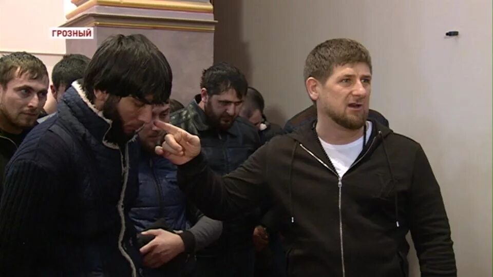 Чеченец помог чеченцу. Кадыров Рамзан наркозависимый. Кадыров Рамзан Пятигорск. Опасные чеченцы.