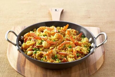 Паэлья с креветками и овощами