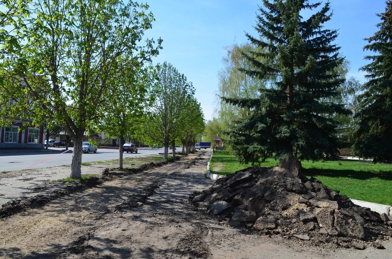 Погода тракторный район. Петровск Саратовская область. Кольцово Центральная улица. Улицы Петровска Саратовской области. Городская среда город Петровск площадь Ленина.