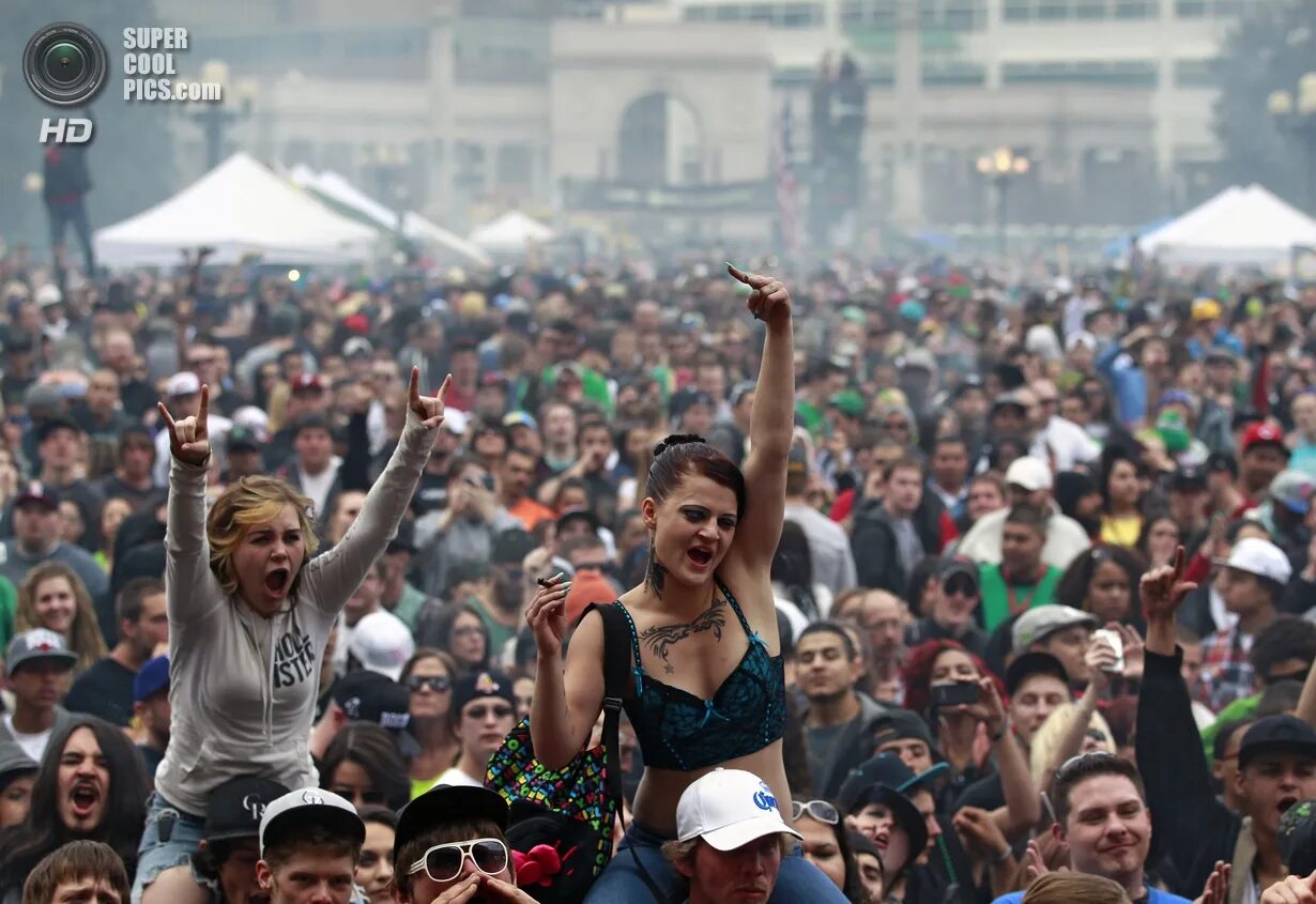 Hyundai i20 2013. 4 20 картинки. 4 20 картинки. 4:20 логотип. 4 20 2013.