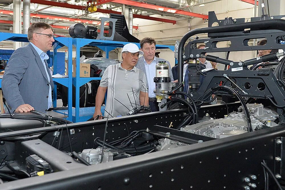 новый камаз 53215. камаз 8х8 ростар. камаз 43502 подвеска. вакуумная цистерна камаз. нпо камаз.