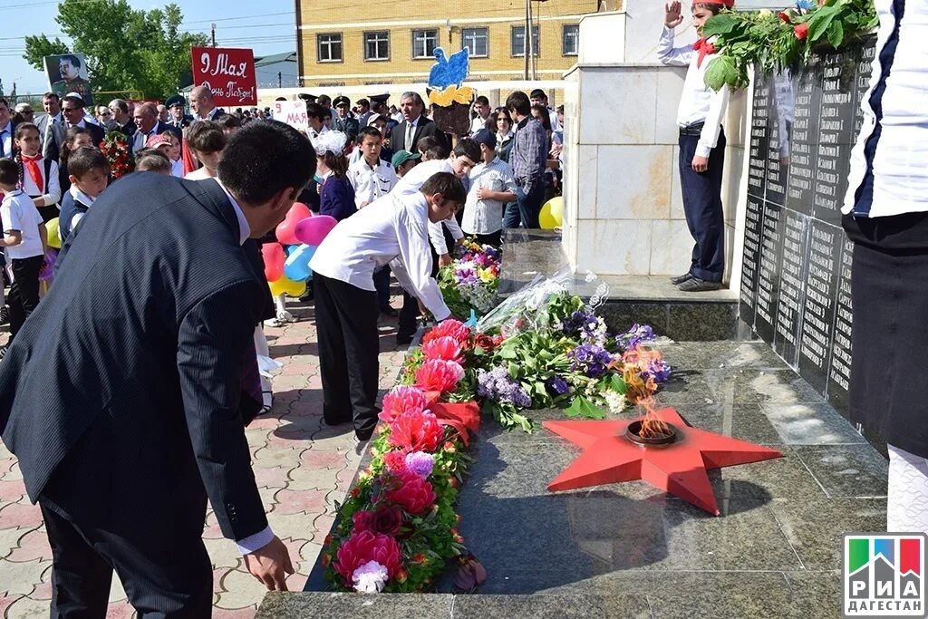 Прогноз погоды магарамкент. День Победы в Магарамкентском районе. Памятник Магарамкентского района. Достопримечательности Магарамкента. Магарамкент 9 мая.