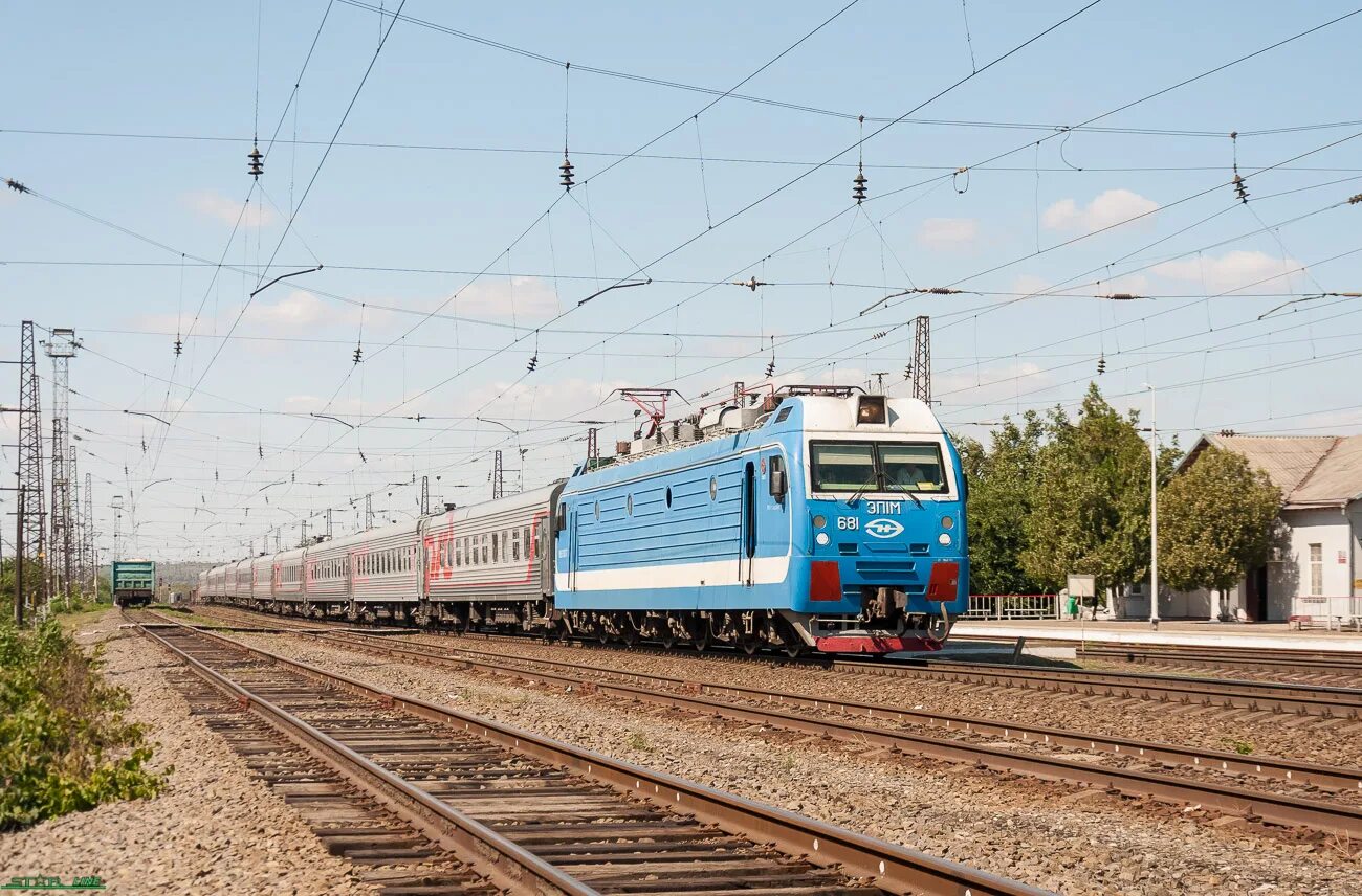 Поезд из курска. Поезд 644. Курск кисловодск. Карта жд волгоград кисловодск. Курск кисловодск.