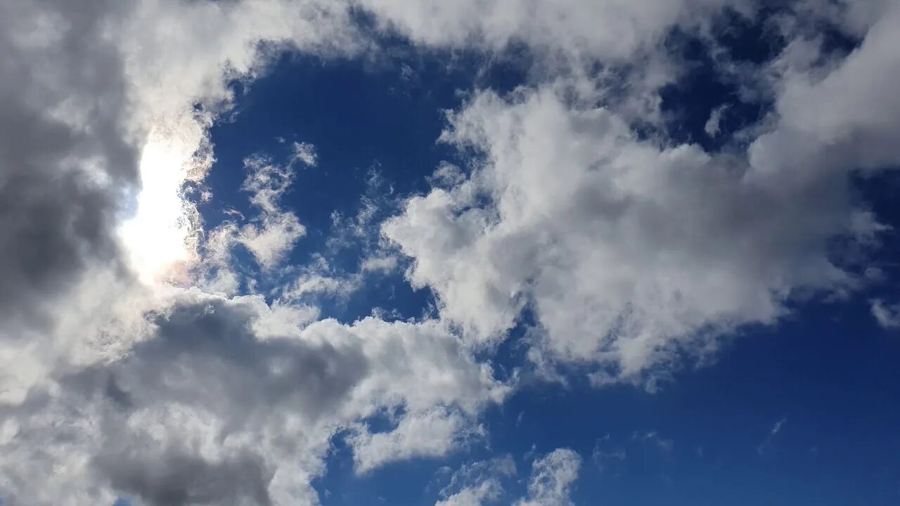 Включи видео sky. Включи видео sky. Футаж небо видео. Небо с облаками. Включи видео sky.