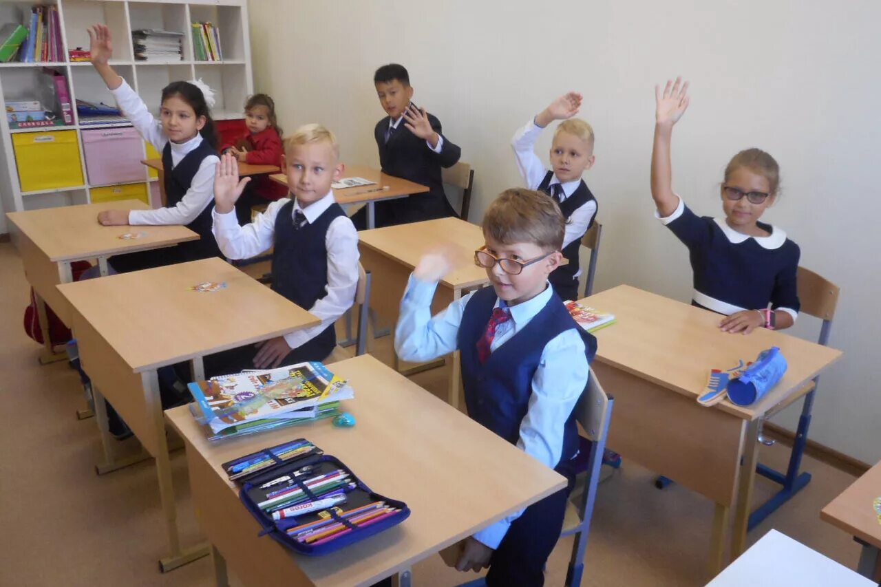 екатерининский лицей химки. академическая гимназия новогорск. название детской студии иностранных языков. школа 19 химки. школа англикон химки.