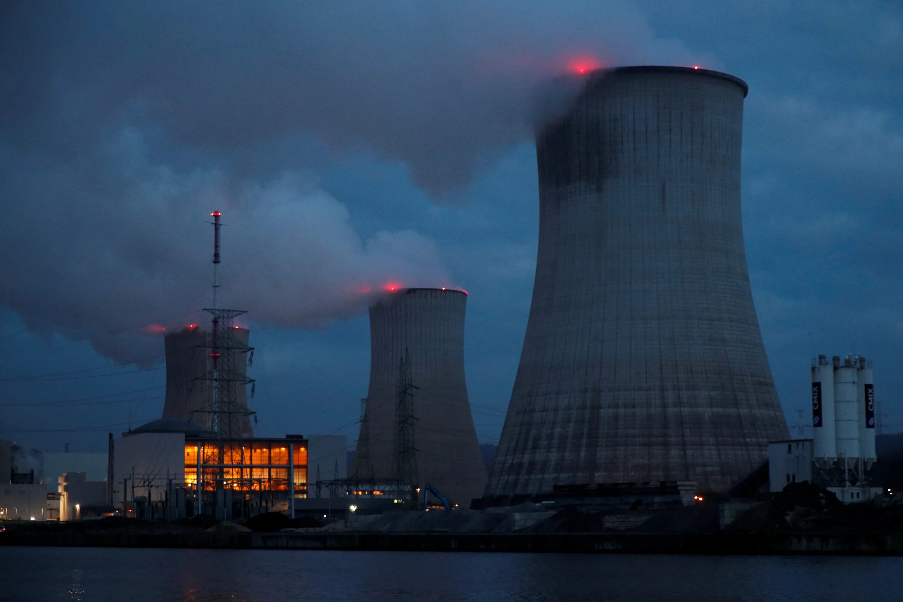 Атомная Энергетика Бельгии. АЭС Тианж Бельгия. Tihange 3 АЭС. АЭС Кыргызстан.