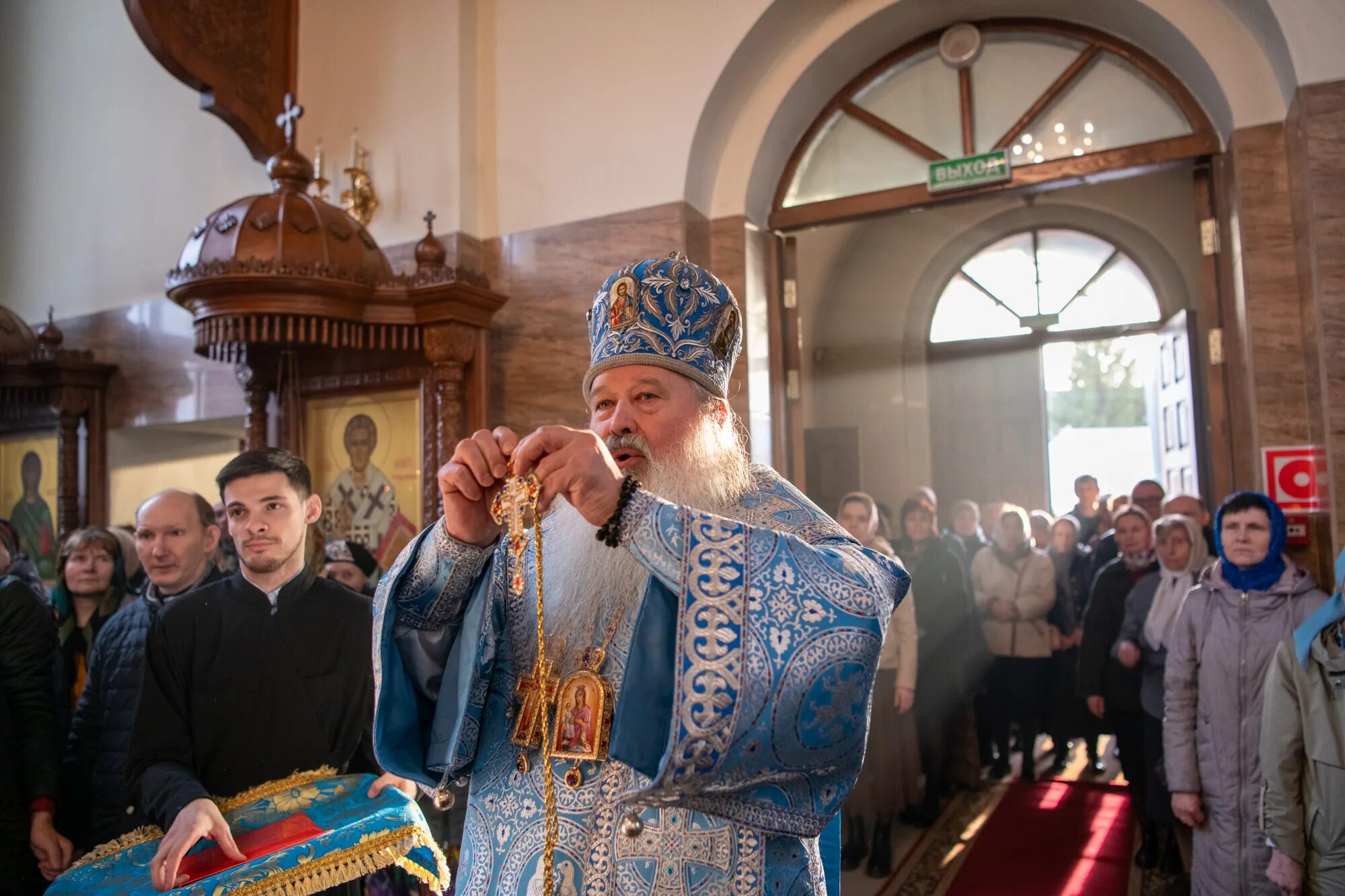 Какой сегодня праздник благовещение. Всенощное бдение. С праздником Благовещения Пресвятой Богородицы. Благовещение Пресвятой Богородицы Орел. Праздник Благовещения Богородицы в Свято Даниловом монастыре.