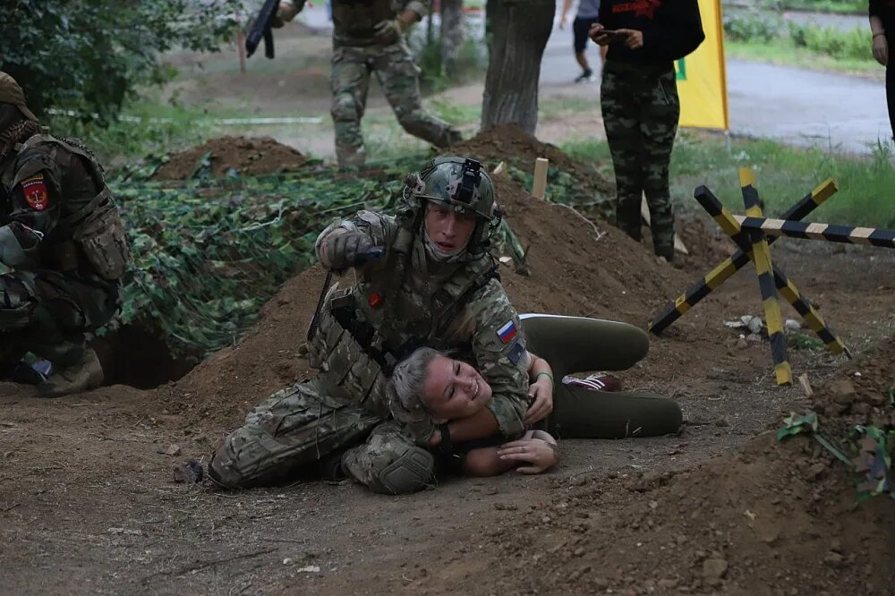 Военный лагерь герои. Военно-тактические игры. Астрахань военный лагерь. Военнотактическя игра в лагере. Дирекция военно-исторических лагерей "Страна героев".