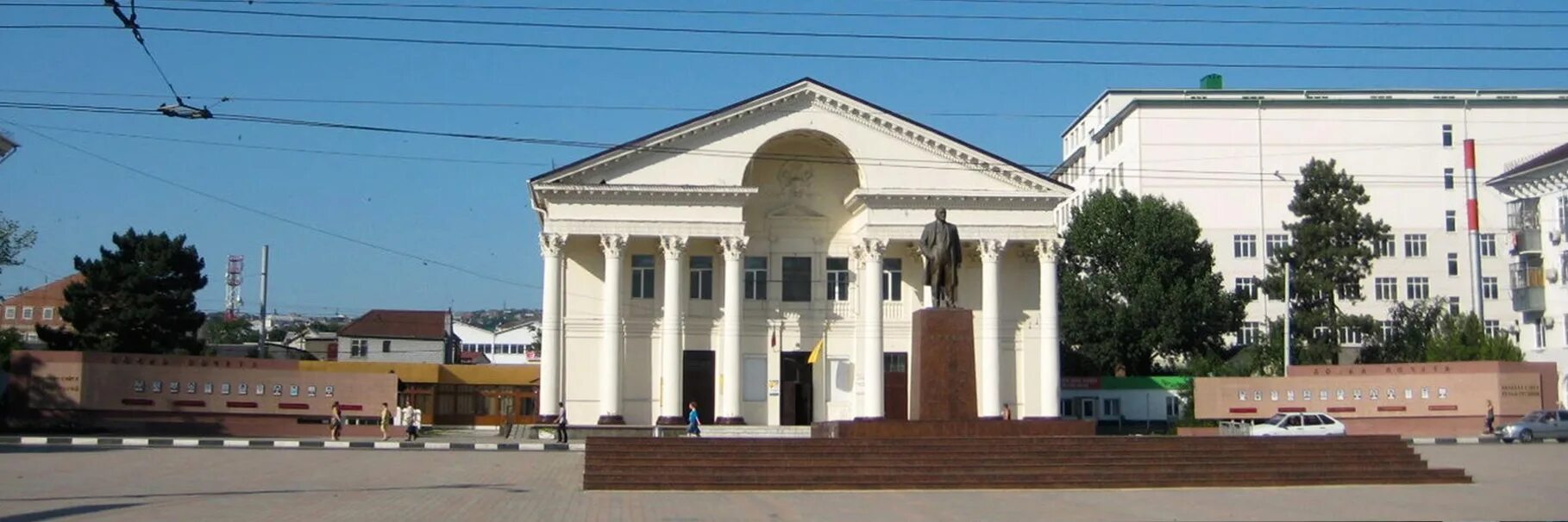 Муниципальные учреждения города