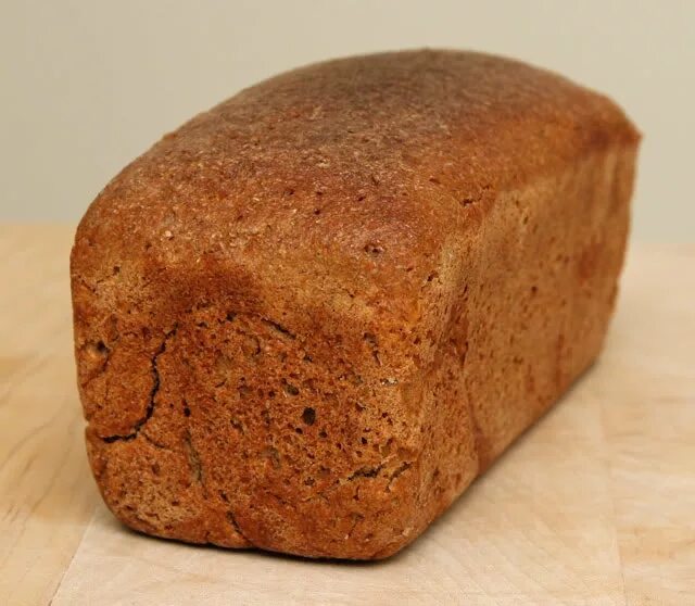 Ржаной хлеб. Буханка ржаного хлеба. Хлеб ржаной из обойной муки. Ржаной хлеб в древности. Производство ржаного хлеба