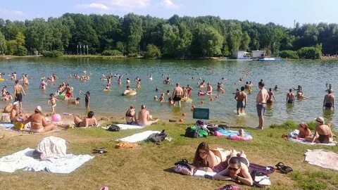 Где можно купаться в мае за границей