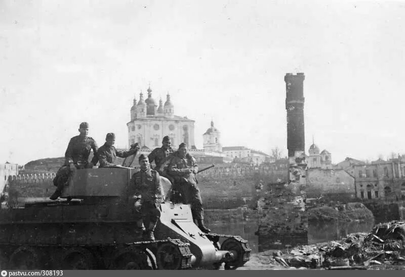 Смоленское сражение 1941. Бои за смоленск 1941. битва за смоленск 1943. бои за смоленск 1941 фотографии. смоленская битва 1941 фото.