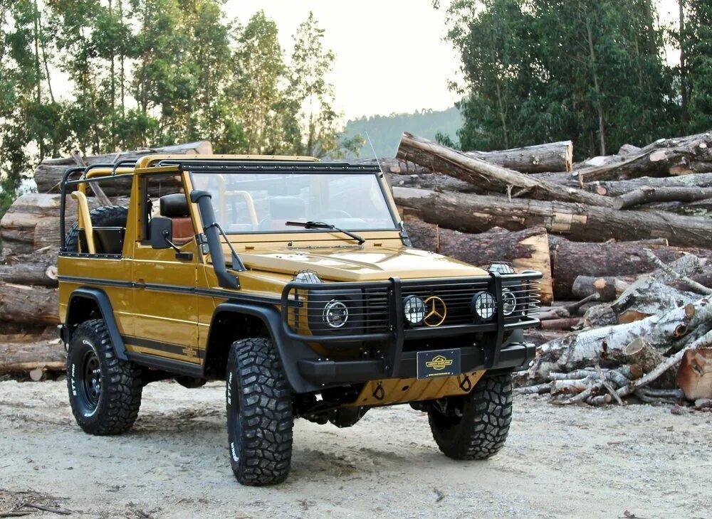 Мерседес w461 military. Tank гелендваген. Mercedes-benz g63 rmg 6x6. G460 mercedes. Tank гелендваген.