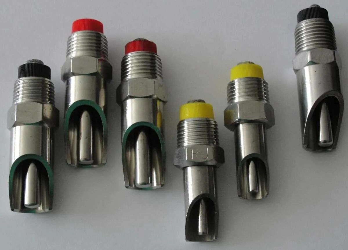 поилка ниппельная для поросят.