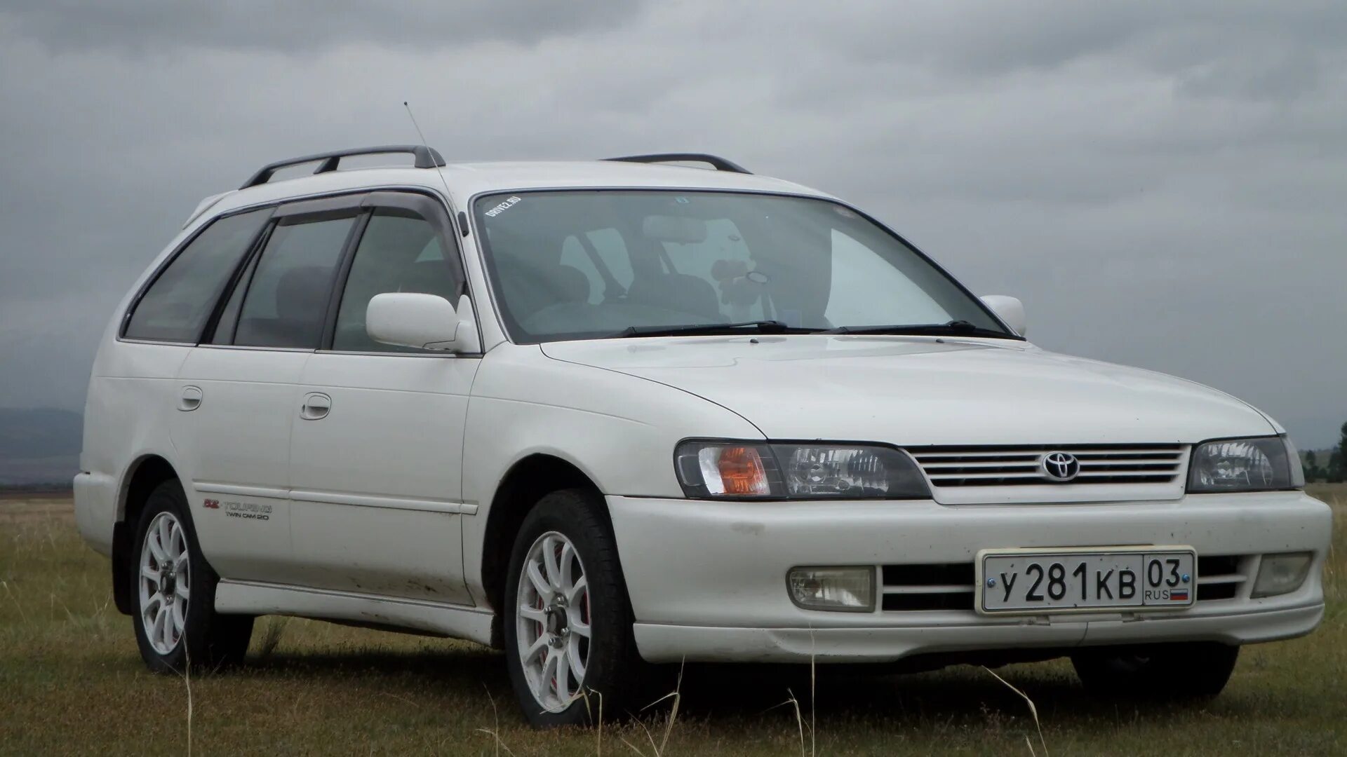 Универсал номер телефона. Тойота Королла 100 универсал. Toyota Corolla Wagon 1998. Тойота Королла 1998 универсал. Тойота Королла 100 1998 вагон.