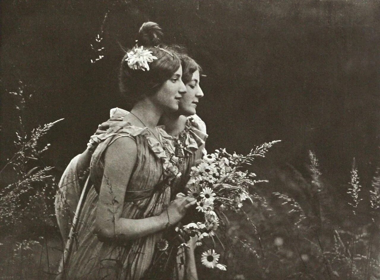 Ladies from the 19th century. Красивые девушки 19 века. Великие женщины xviii века. Фотопортреты 19 века. Аврору карловну демидову-карамзину.