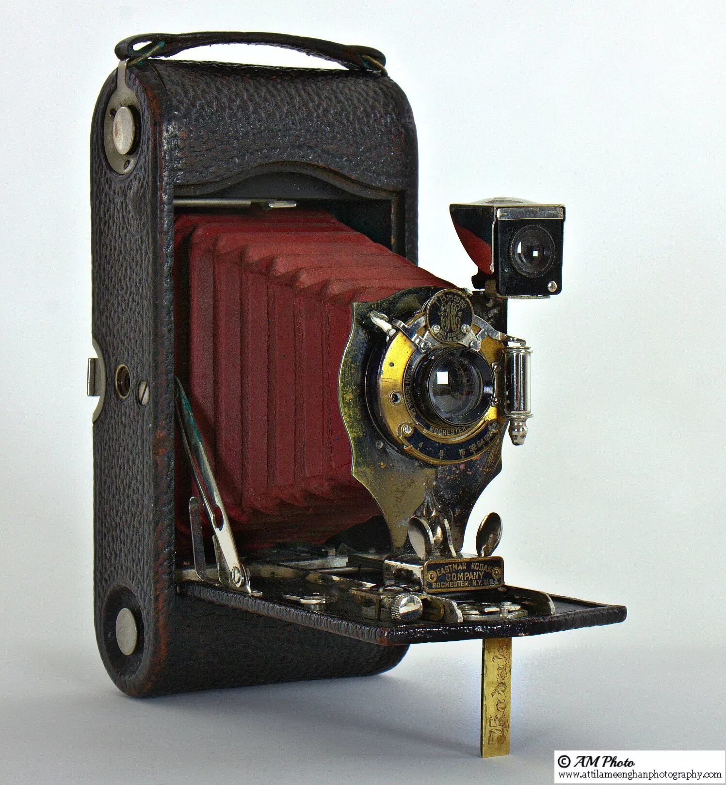 Первый фотоаппарат. Eastman Kodak фотоаппарат. Первый фотоаппарат Кодак 1888. 1888 Года камера Eastman Kodak. Eastman Kodak первый фотоаппарат.