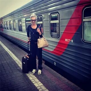 Около поезда