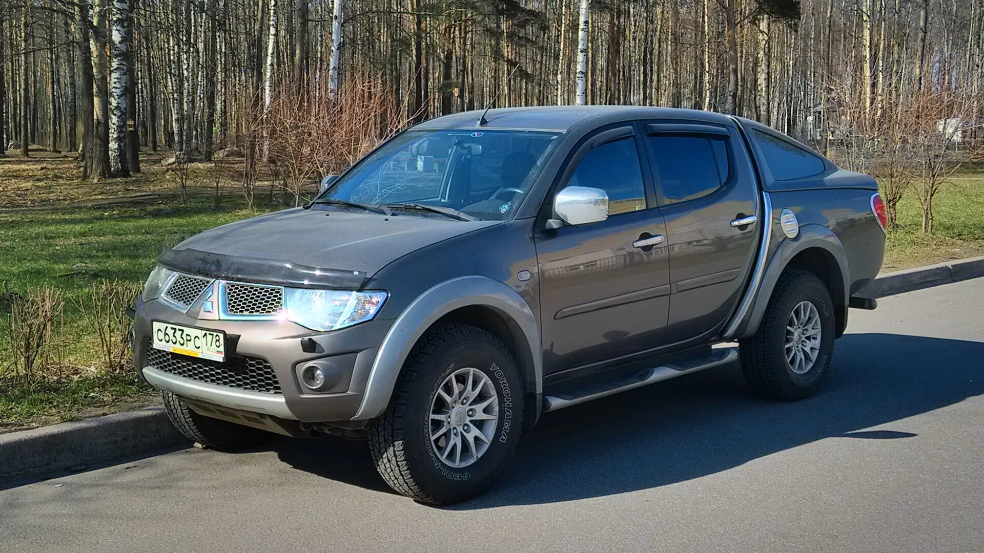 Mitsubishi l200 2011. Митсубиси л200. Митсубиси l200 2011. Мицубиси л200 2011 года. Митсубиси Эл 200.