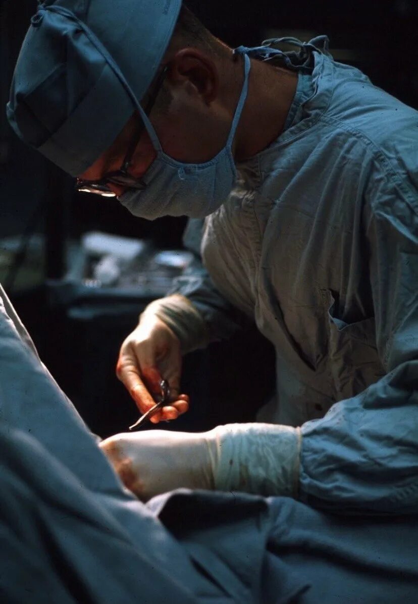 Фотосессия в операционной. Хирург эстетика. Операционная в хирургии. Хирург эстетика. Эстетика хирурга на операцию.