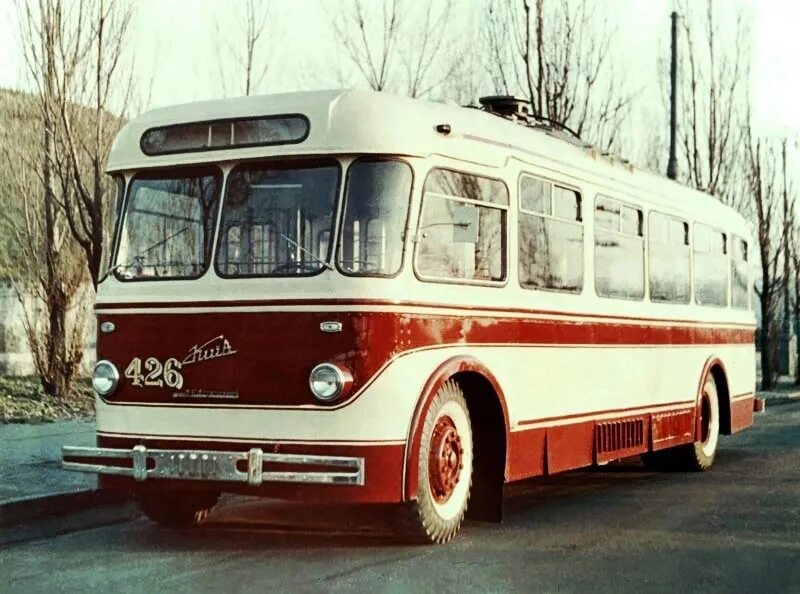 Автобус 4 троллейбус. Троллейбус КТБ 1. Троллейбус Киев 2. Киев-4 (троллейбус). «Киев-5» (ЛАЗ-695э).