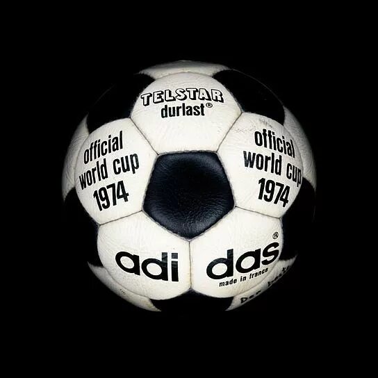 следующий мячик. Cricket ball игра. футбольный мяч 1930. тактильные мячи сенсорные. собака с мячиком.