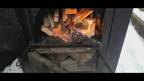 Как разжечь сырые дрова