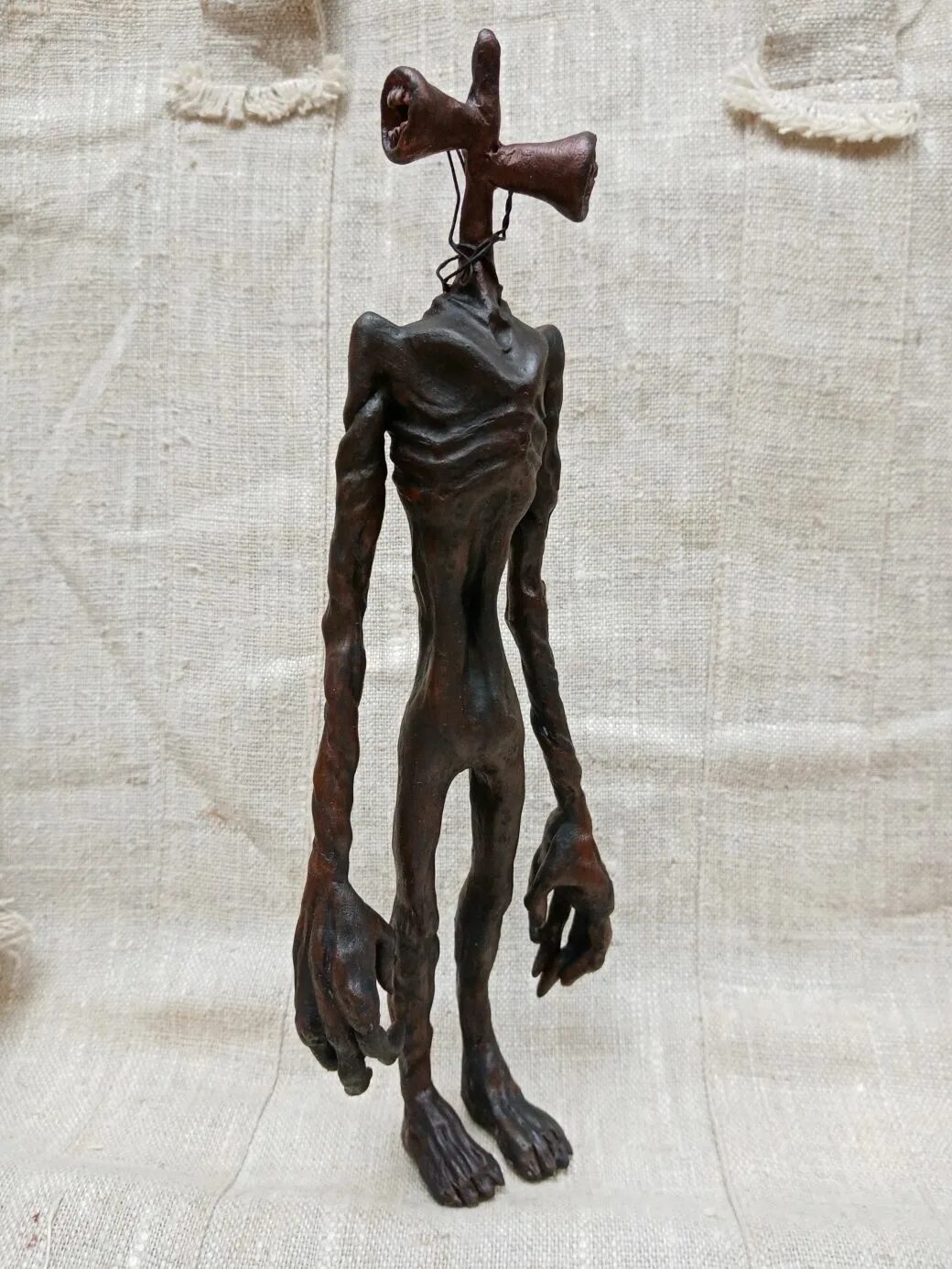 Серен галловый. Серен галловый. Сиреноголовый сайран хед. Аризона 1966 сиреноголовый. Сайрен хэд тревор хендерсон.