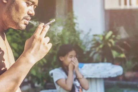 Дети и родители курят