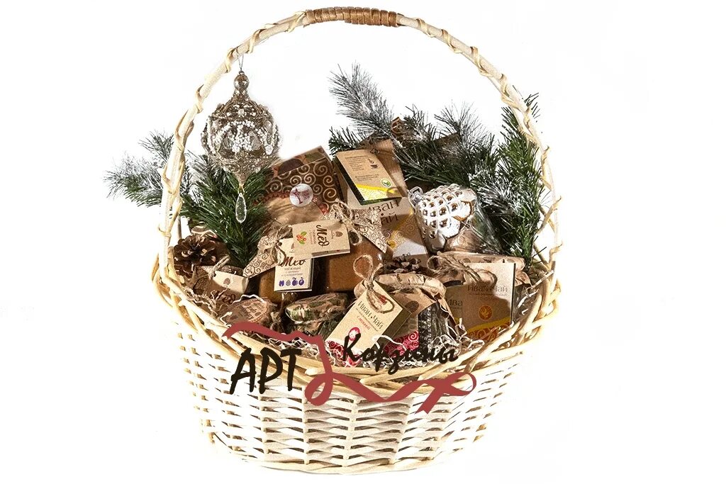 Новогодние корзины подарочные. Новогодняя корзина в подарок. Лукошко новое. Лукошко новое. Новогодняя корзинка.