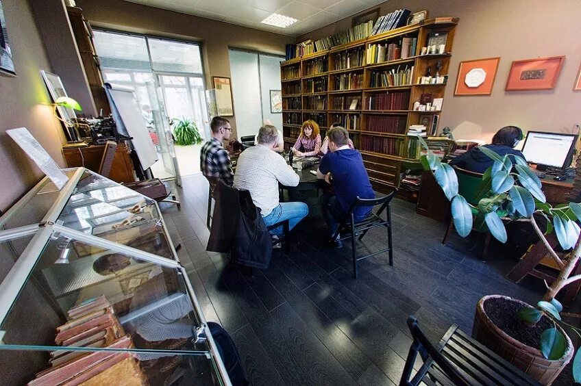 Юношеская библиотека преображенская площадь. Библиотека для молодежи на преображенской площади. Молодёжная библиотека на преображенке. Российская государственная библиотека для молодежи ргбм. Молодежный библиотечный.