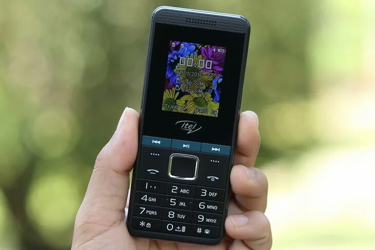 Кнопочный андроид без камеры. Itel 5250. itel it6320. itel it5250. itel кнопочный.