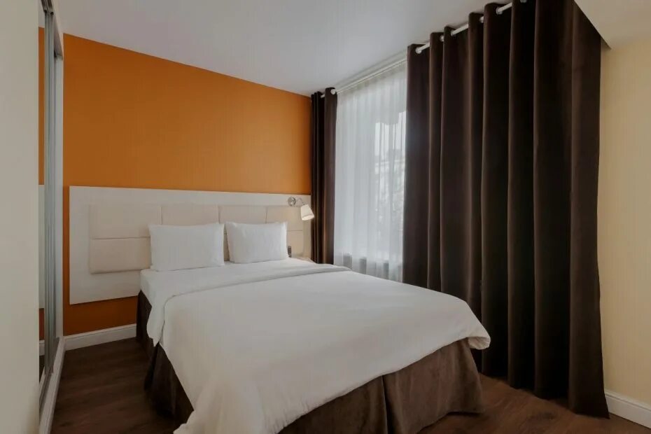 Отель дом фото File:Hotel Dom Chłopa Warszawa  Wikimedia Commons