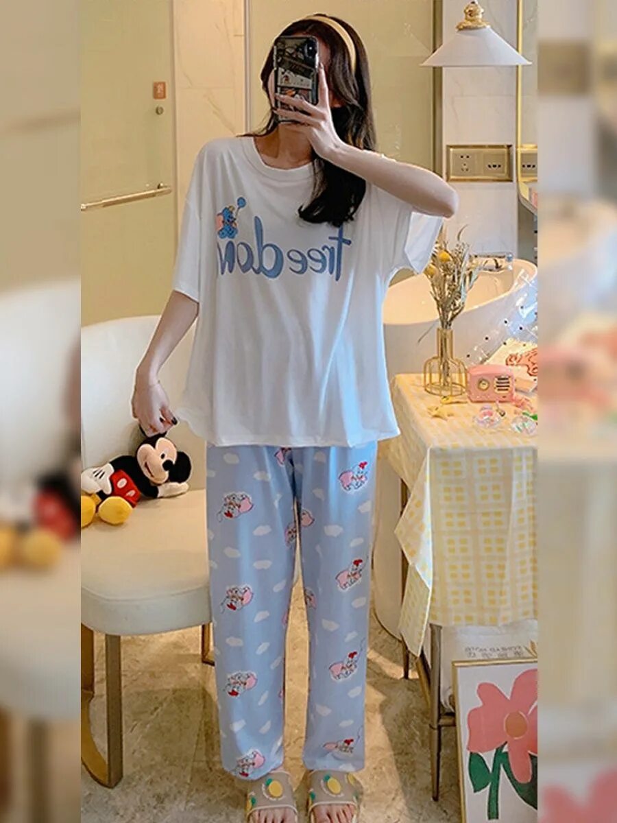 Домашний костюм оверсайз. Шелковая пижама оверсайз. Пижама dior шелковая. Пижама dior шелковая. Оверсайз пижама темно синяя.