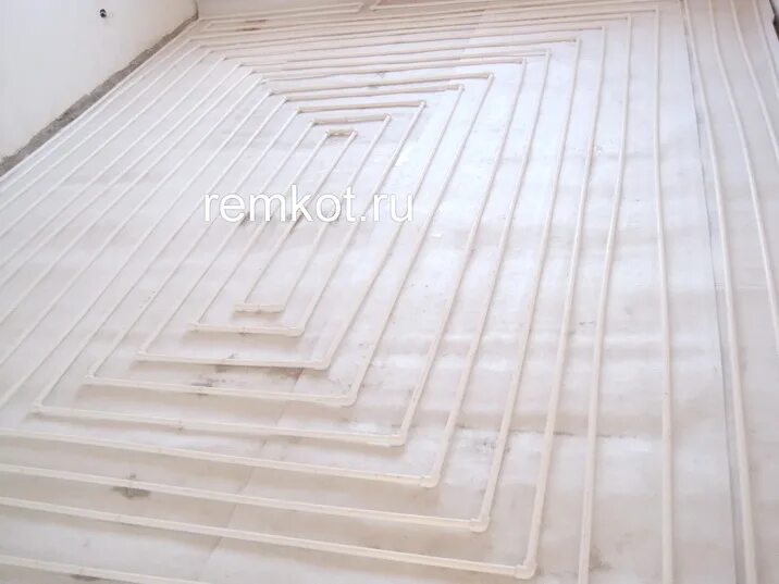 Теплый пол из пропиленовых труб. Теплый пол из полипропиленовых труб. Теплый пол сшитый полиэтилен укладка. Теплый пол из полипропиленовых труб. Теплый пол водяной из полипропилена.