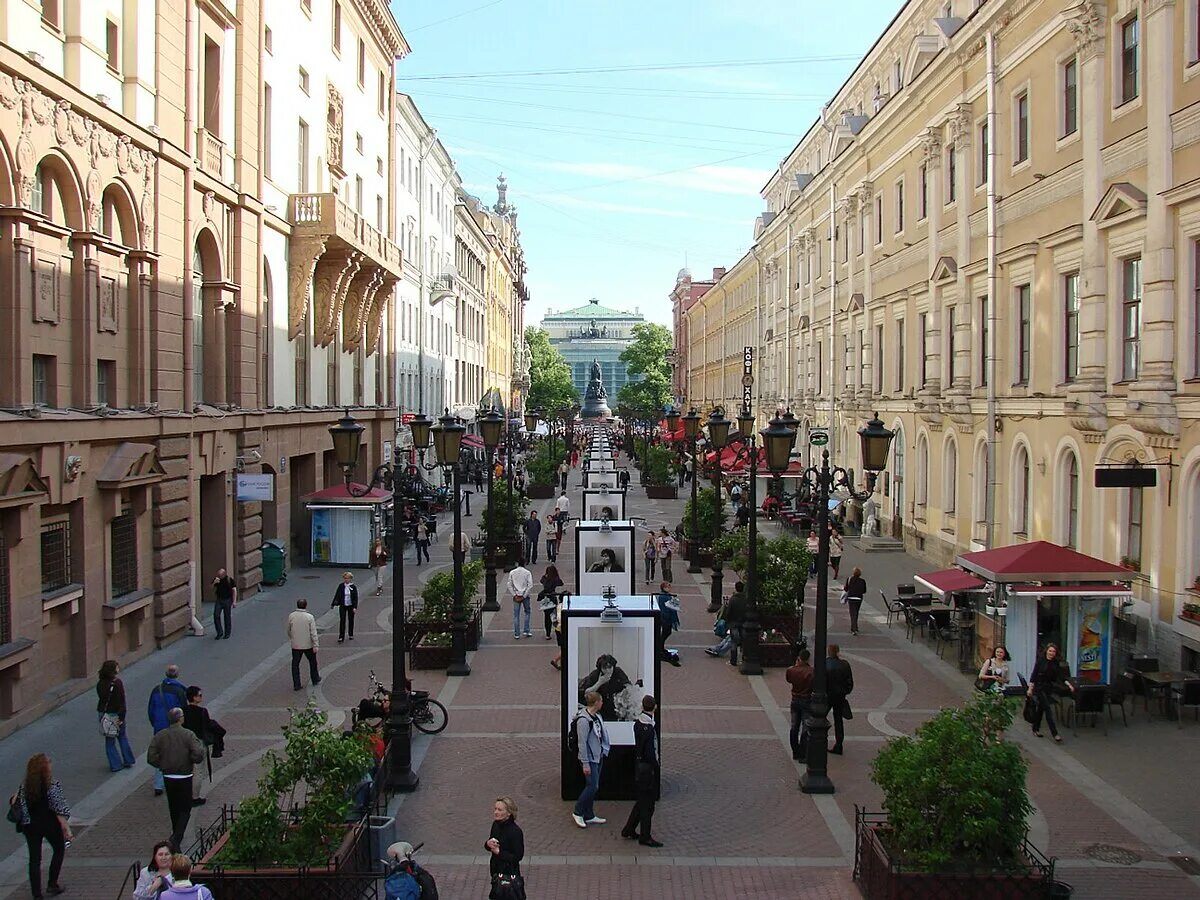 Образование улицы садовой. Садовая улица Санкт-Петербург. Малая Садовая улица Санкт-Петербург. Малая Садовая улица 1 Санкт-Петербург.