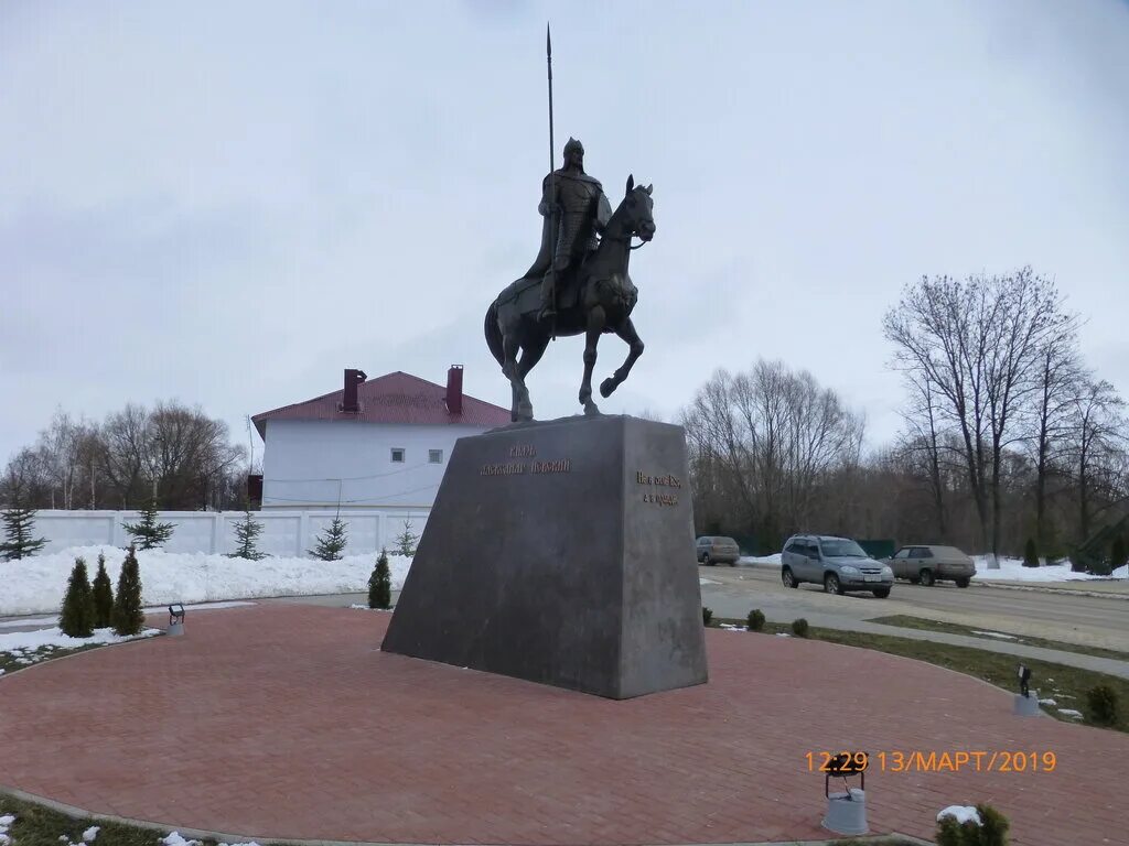 Невского советск. Памятник Александру Невскому в Рязанской области. Памятник Александру Невскому в Александро-Невском.