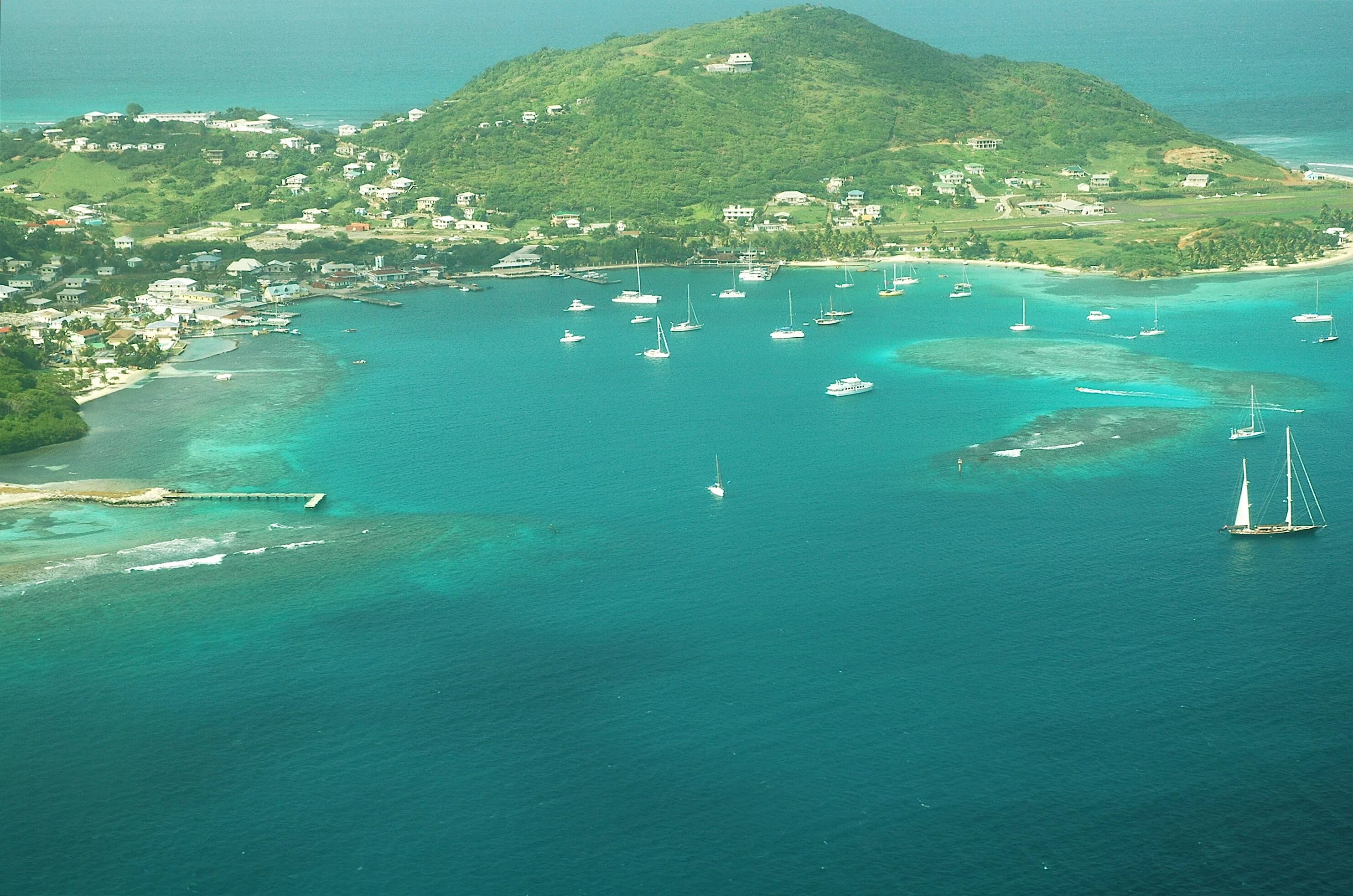 Сент-Винсент и Гренадины. Кингстаун сент-Винсент и Гренадины. Карибские острова сент Винсент. Остров сент-Винсент в Карибском море.